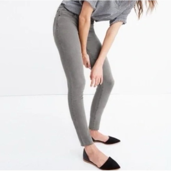 Madewell Gray 9" Mid-Rise Skinny Jeans - Picture 2 of 5